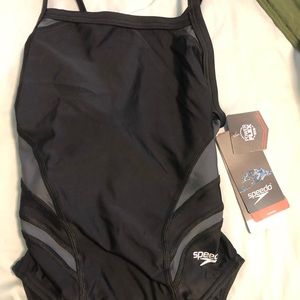 Speedo tone setter splice bathing suit